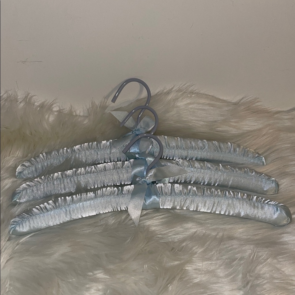 Satin Padded Velvet Hangers with Ribbon Bow - Light Blue